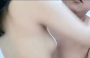 可爱的小宝贝大哥床上的性奴，全程露脸口交大鸡巴主动上位无套抽插，直接让大哥内射骚穴