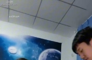 想必都见过这副面孔吧 贫乳小嫩妹这个表情真实骚到天际 一种装可怜 又想要欸操 又半推