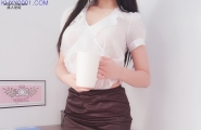 長腿美女絲襪誘惑