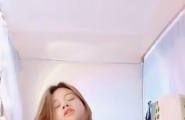 #直播【#喵喵儿】榨精尤物 各种丝袜情趣口水吐奶喷水自慰