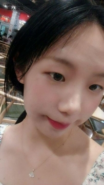 小萝莉扣给你看