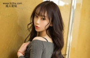 尤果新女神Sara齐腰卷发帅气十足