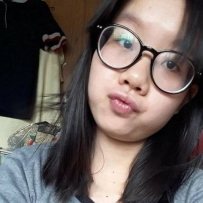微胖的少女