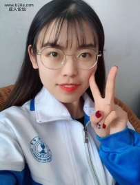 听说是幼师不过看起来也是挺骚的