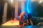 成都大二极品学妹KTV饮酒调情水蜜桃大胸粉嫩