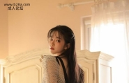 丰满美女尤物性感吊带撩人写真