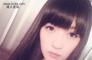 露脸拍摄自己女友的自拍写真