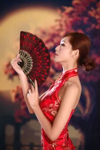 Winnie小雪 - 紅色旗袍性感迷人寫真