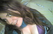 Bustygirlshowinggodies