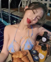 셔니블리 大曬比基尼身材讓人看了鼻血直流