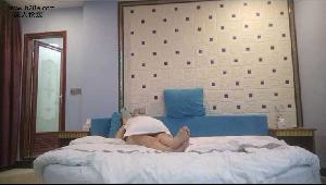 小马寻欢勾搭丰乳肥臀女技师到酒店开房